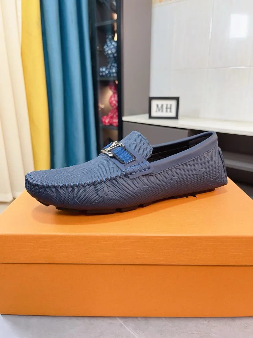 Men's men's shoes💰400🌹🌹[LV Louis Vuitton] New men's beanie shoes💝💝.. Top-grade imported cowhide embossed➕Comfortable leather lining. It is extremely skin-friendly and comfortable, feels very delicate, and the shape is very correct! Perfectly reflects the three-dimensional sense, code number: 38-44